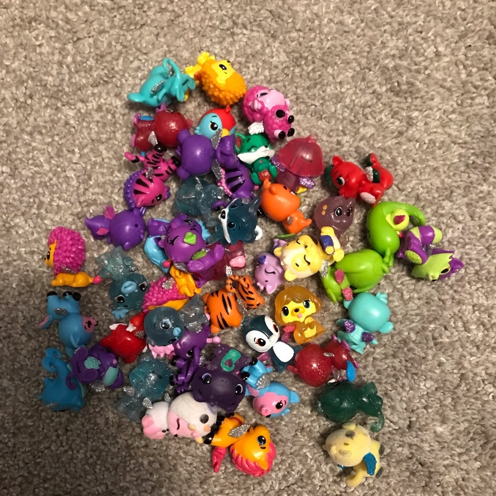 There are a bunch of hatchimals